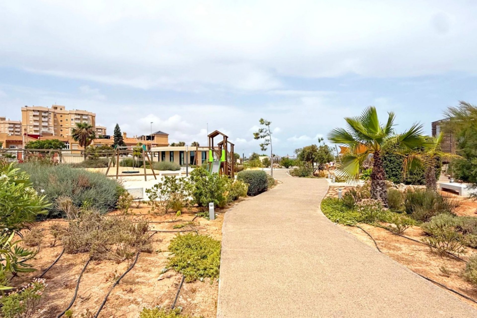 Herverkoop - Apartment -
Cartagena - Playa Honda