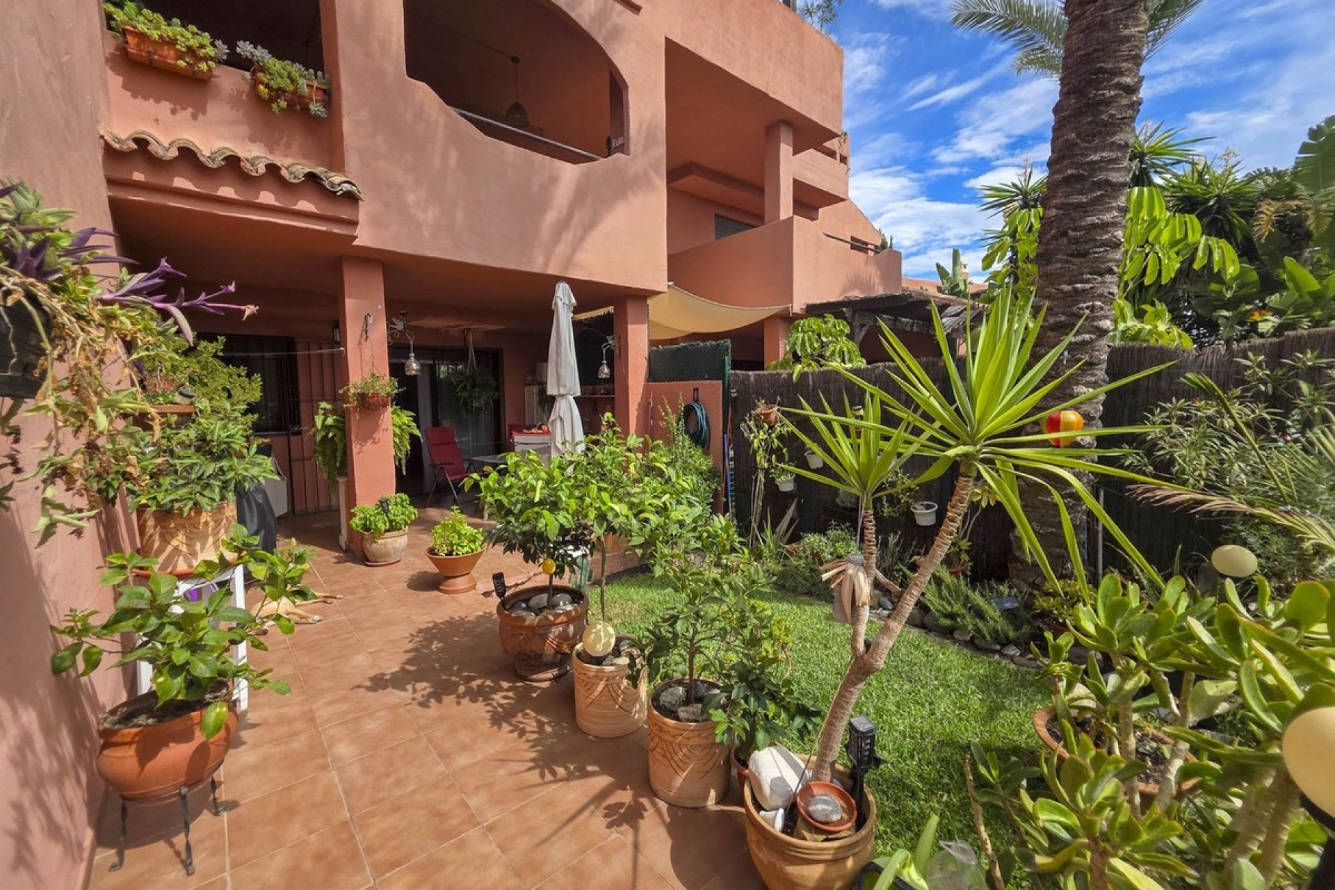 Herverkoop - Apartment -
Casares Playa - Costa del Sol