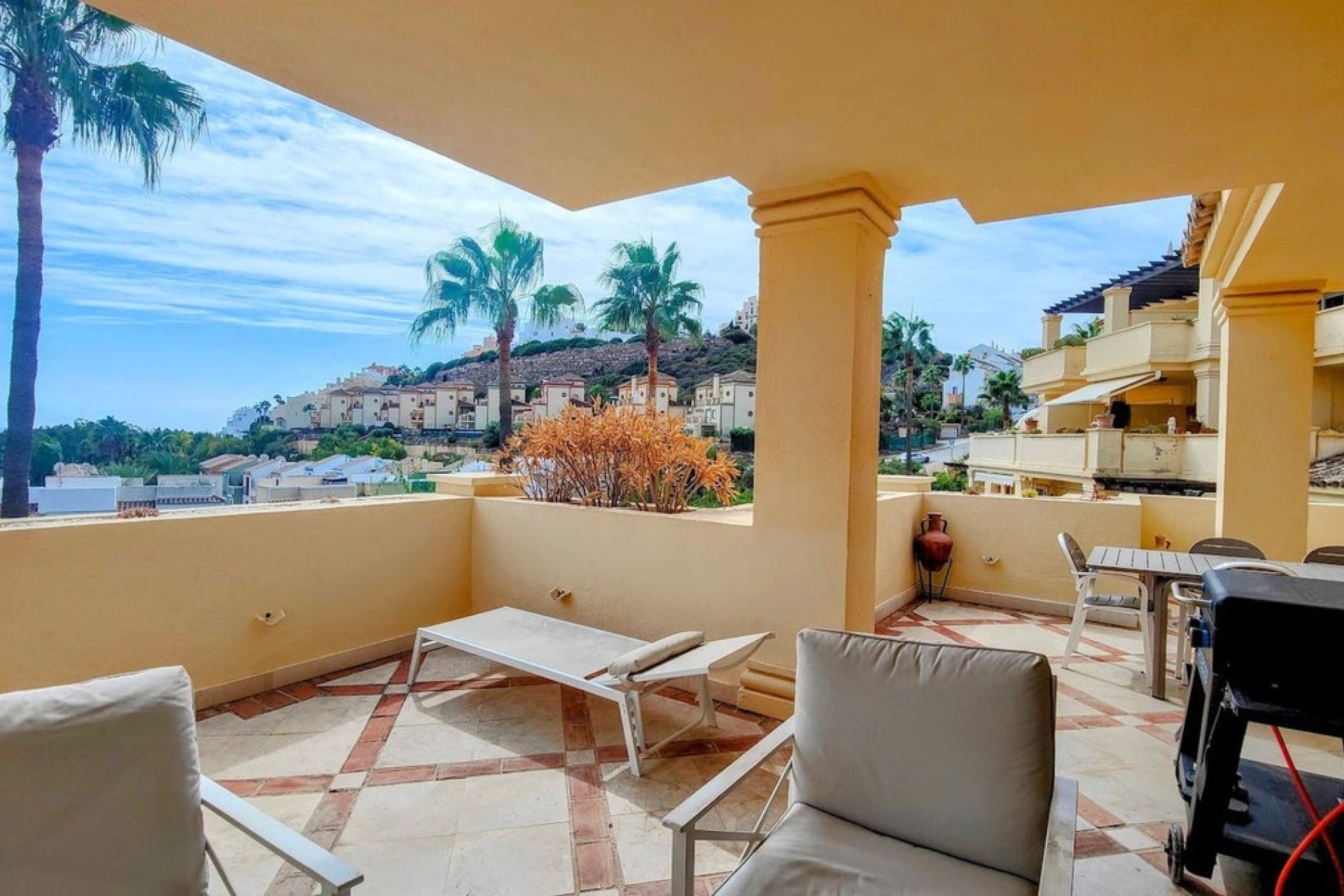 Herverkoop - Apartment -
Casares Playa - Costa del Sol