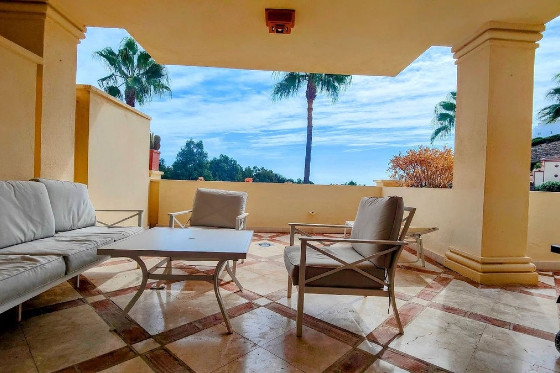 Herverkoop - Apartment -
Casares Playa - Costa del Sol