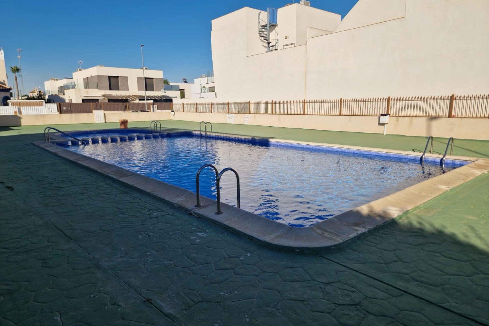 Herverkoop - Apartment -
Daya Vieja - Costa Blanca