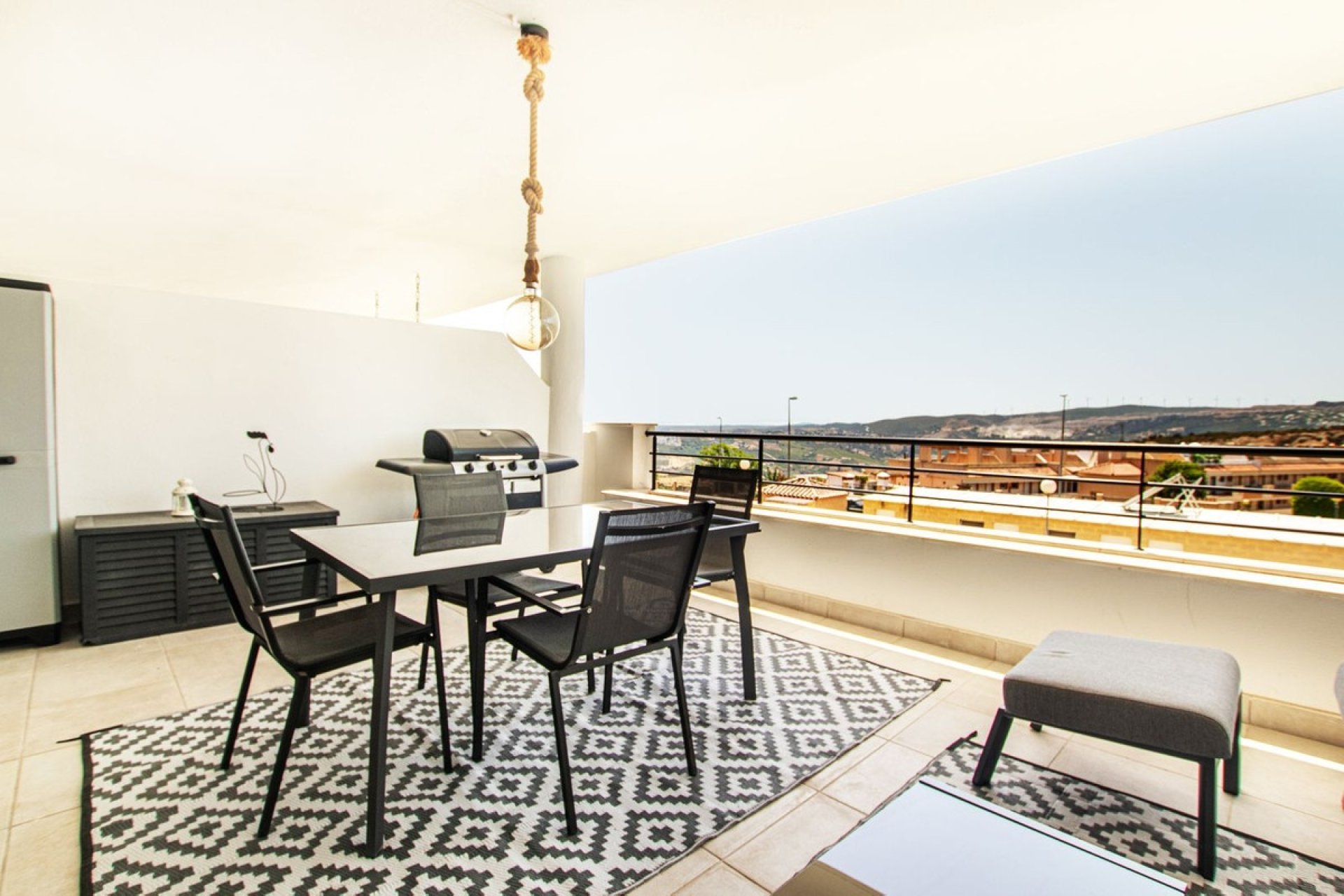 Herverkoop - Apartment -
Doña Julia - Inland