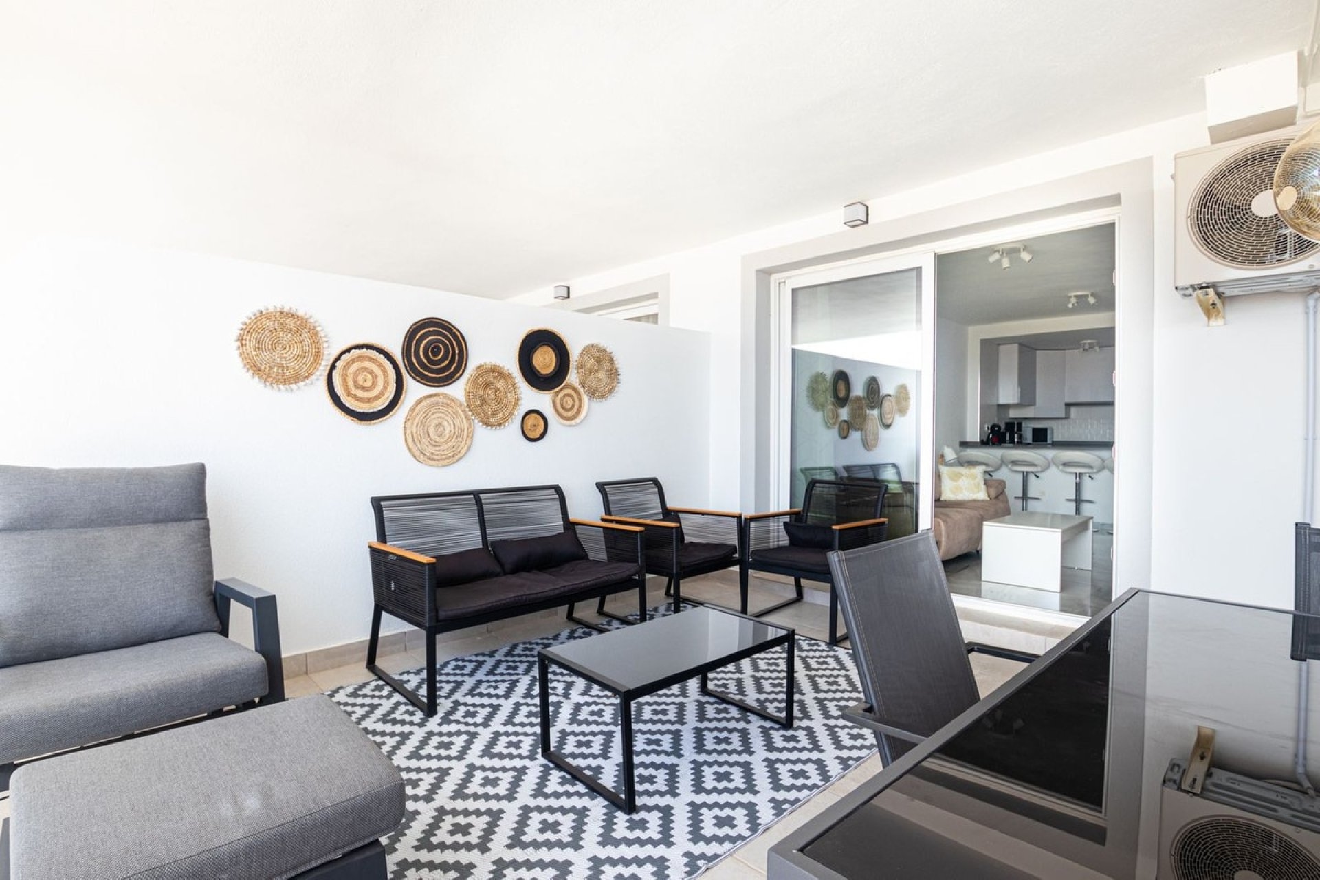 Herverkoop - Apartment -
Doña Julia - Inland