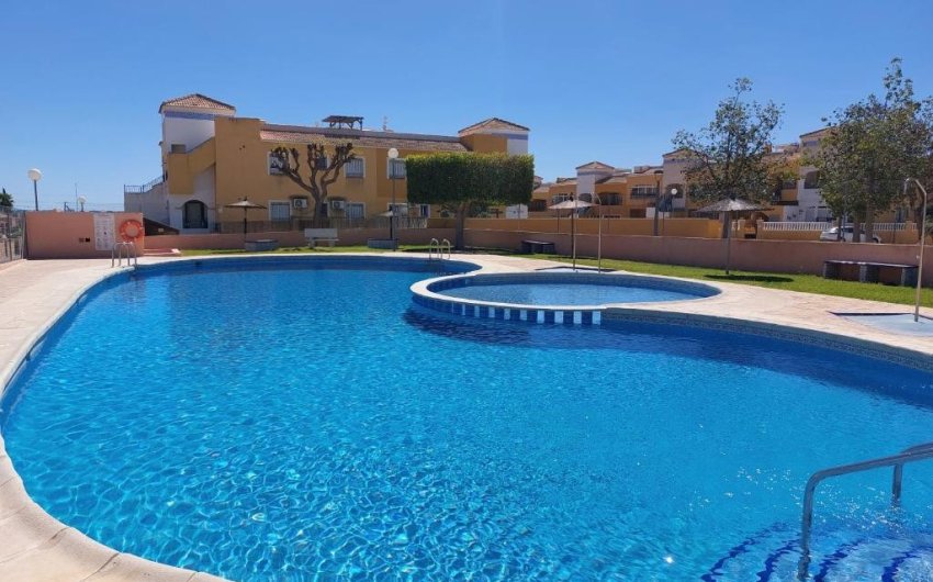 Herverkoop - Apartment Flat -
Los Montesinos - La Herrada