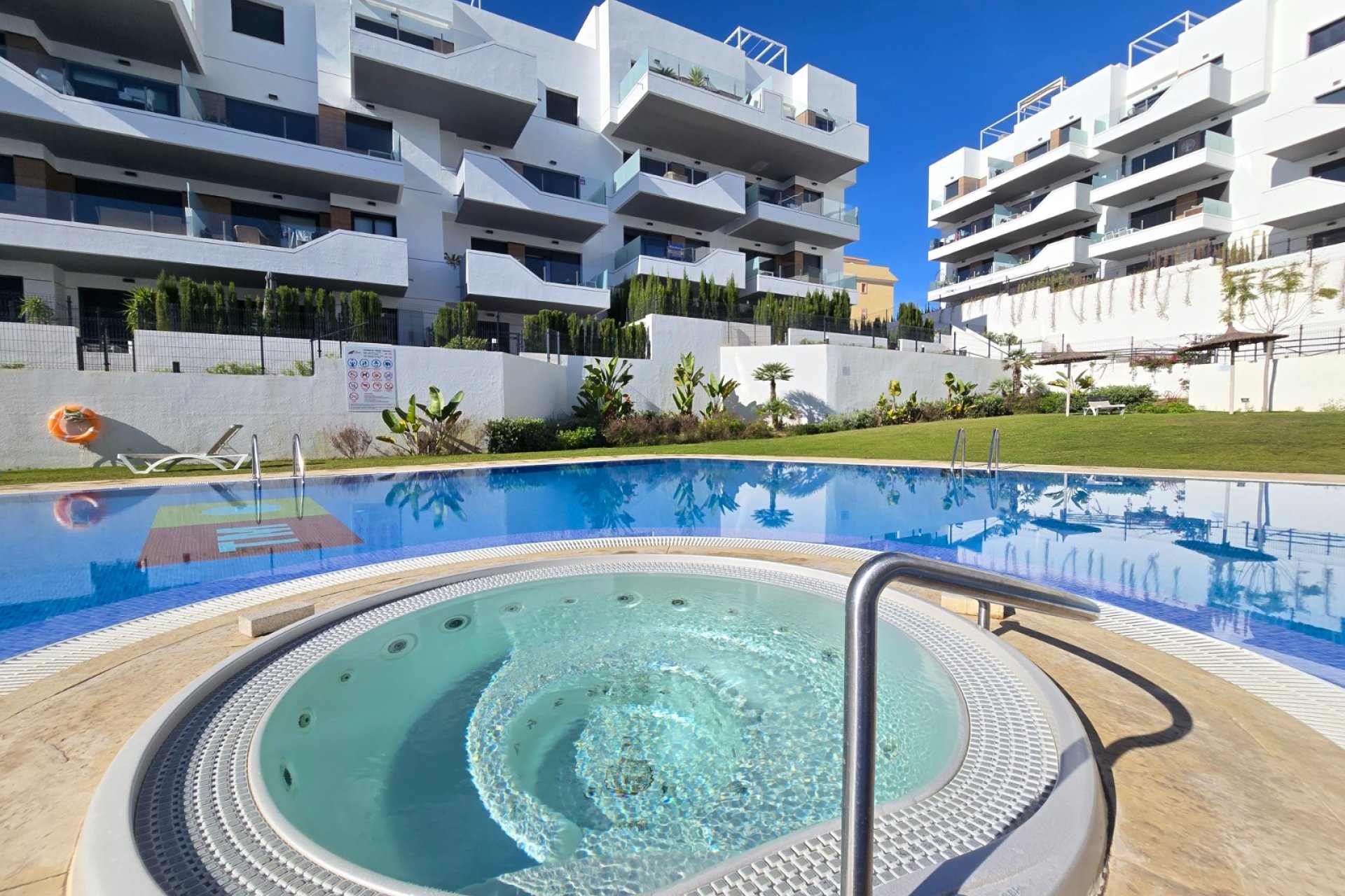 Herverkoop - Apartment / Flat * -
Orihuela Costa - Villamartín *