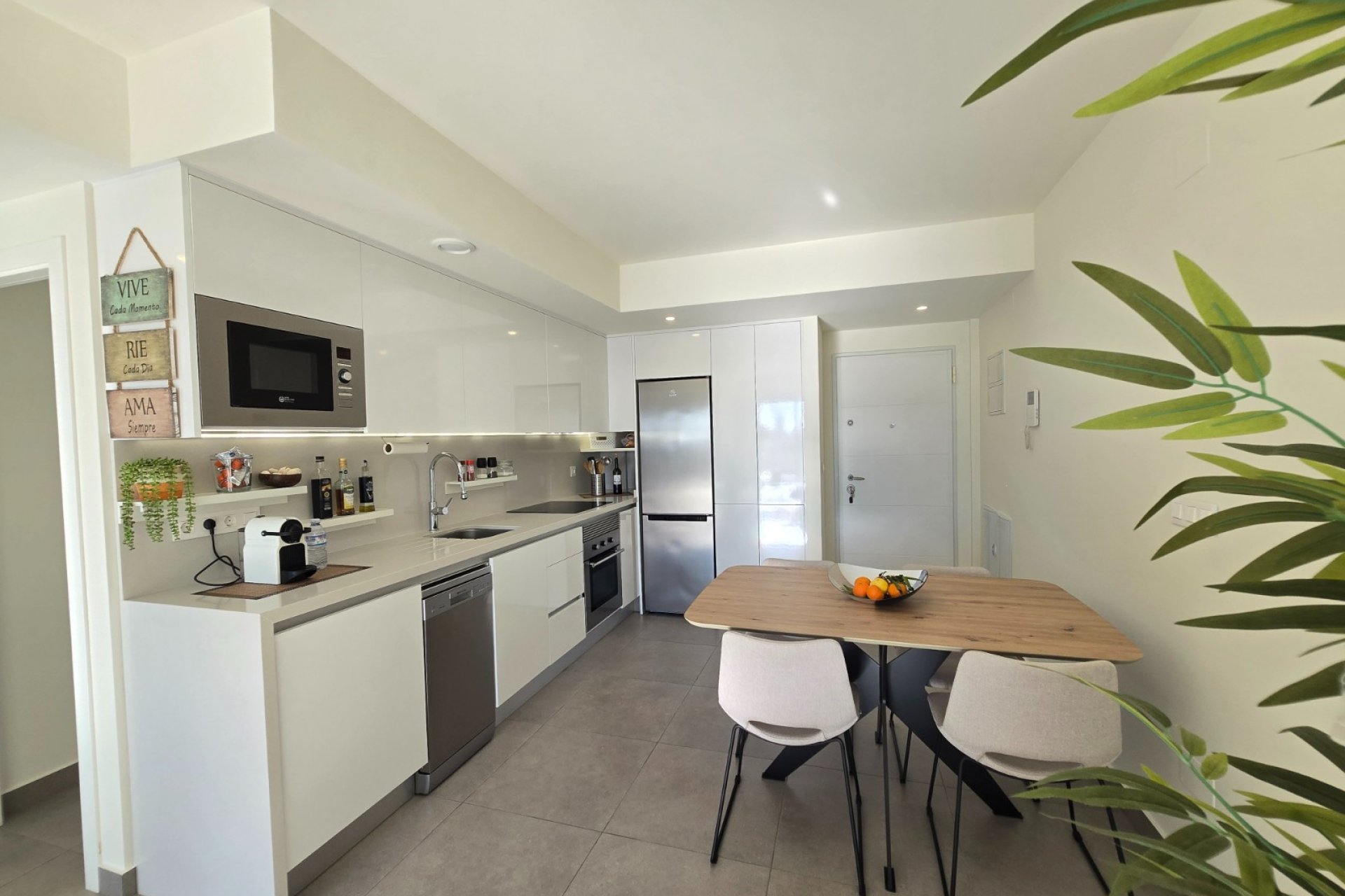 Herverkoop - Apartment / Flat * -
Orihuela Costa * - Villamartín *