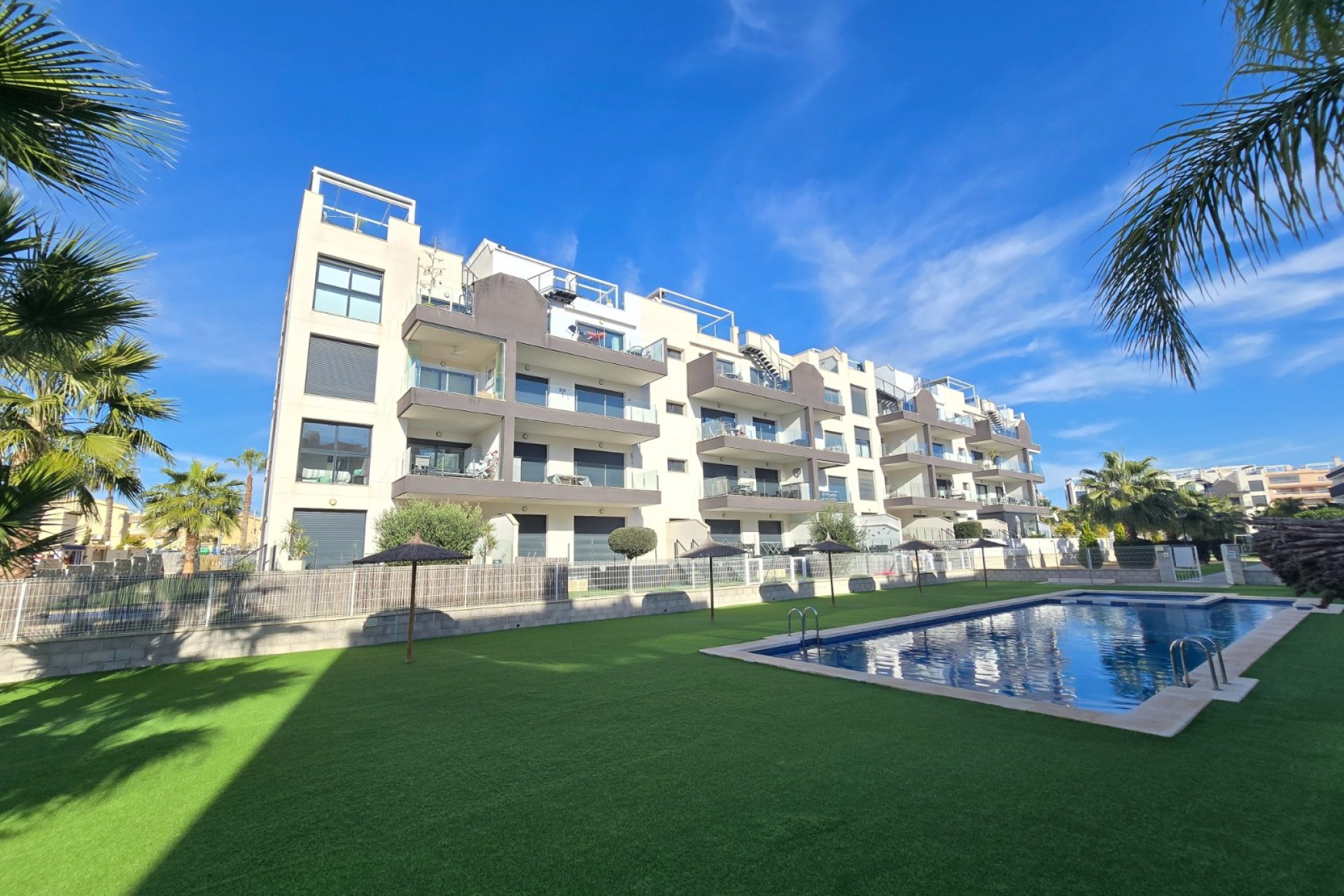 Herverkoop - Apartment / Flat * -
Orihuela Costa * - Villamartín *