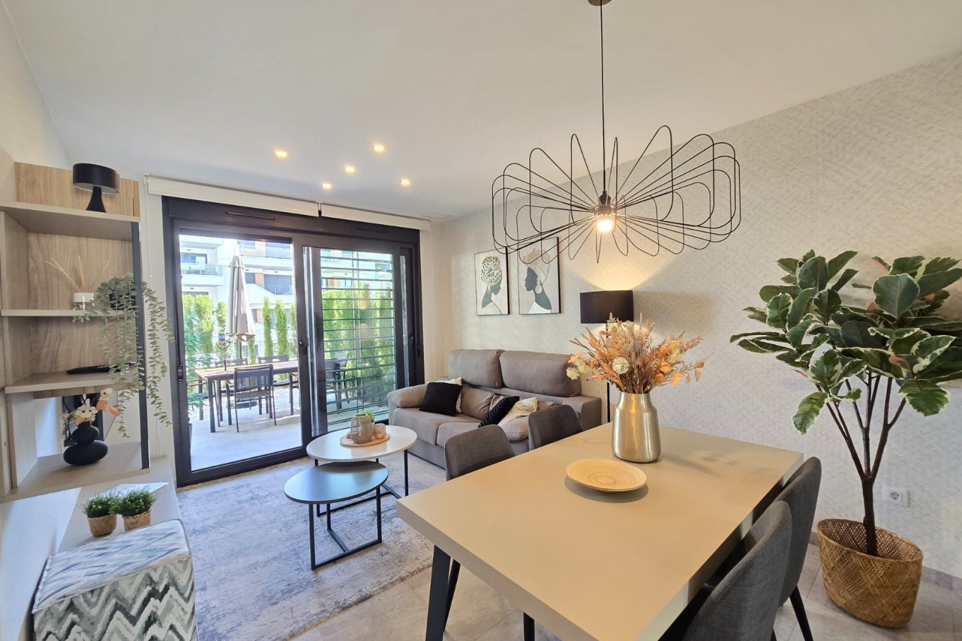 Herverkoop - Apartment / Flat * -
Orihuela Costa * - Villamartín *