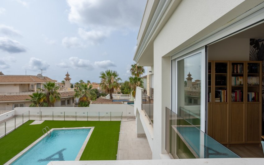 Herverkoop - Apartment Flat -
San Miguel de Salinas - Blue Lagoon