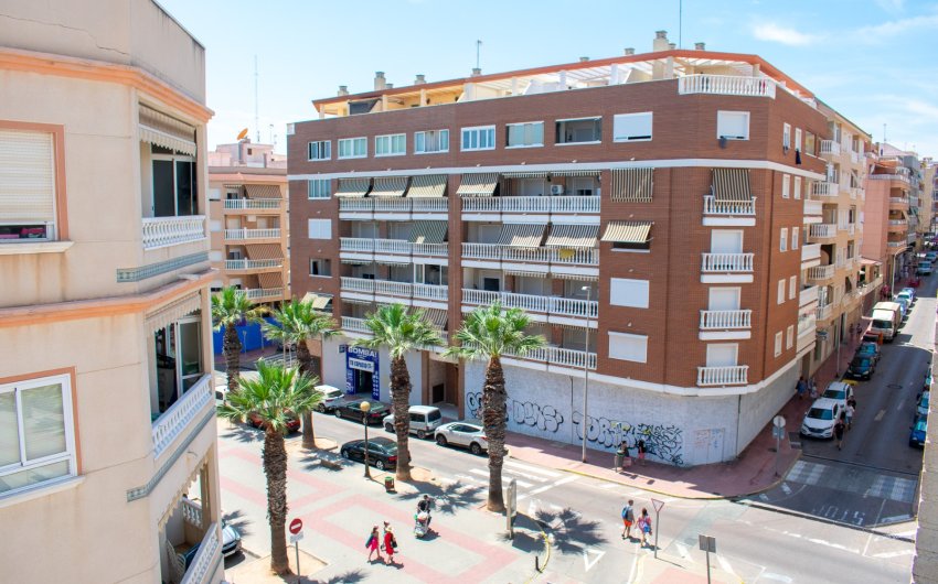 Herverkoop - Apartment -
Guardamar del Segura - Center