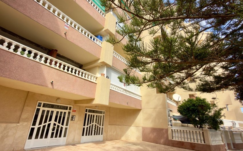 Herverkoop - Apartment -
Guardamar del Segura - Urbanizaciones