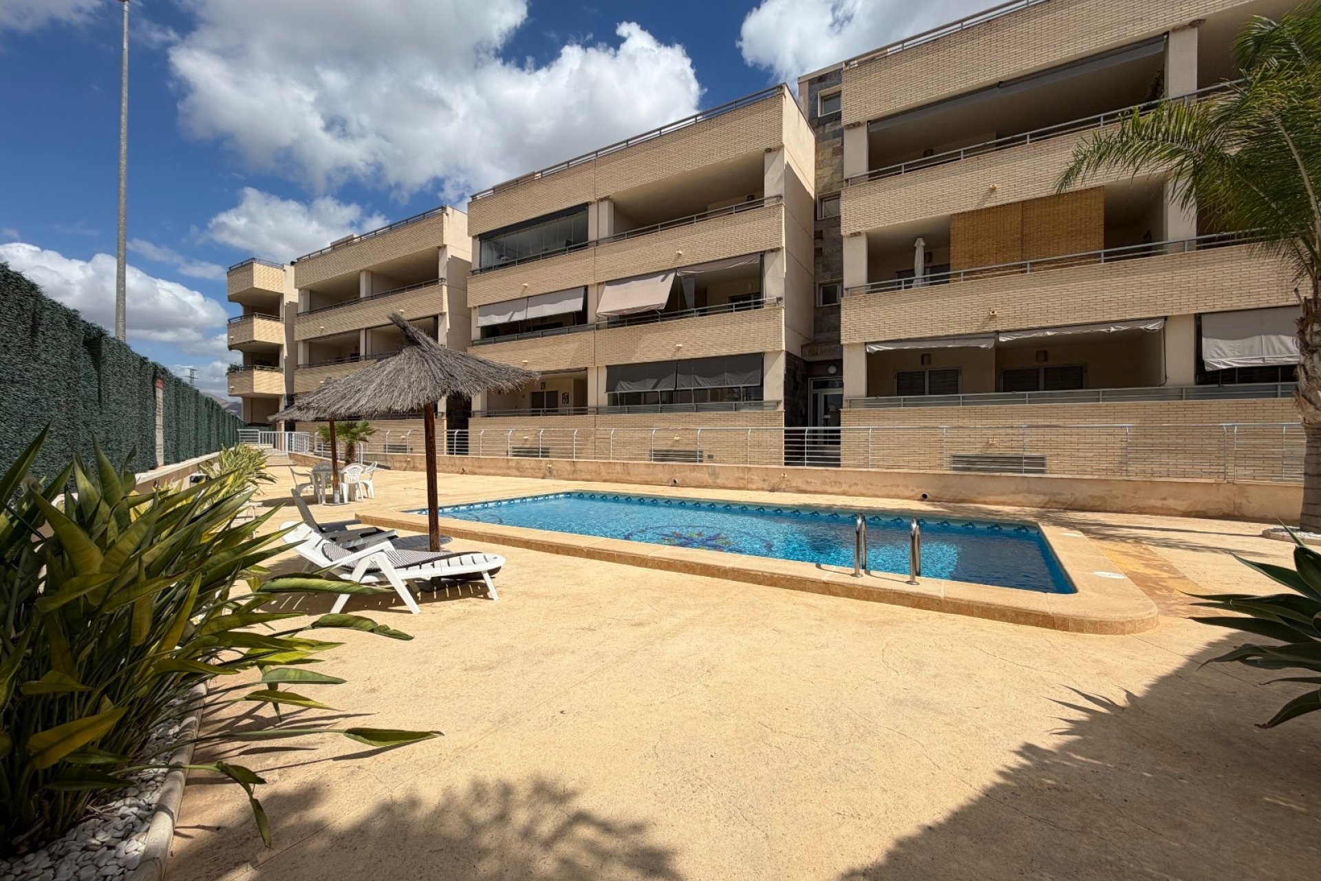 Herverkoop - Apartment -
Jacarilla - Inland
