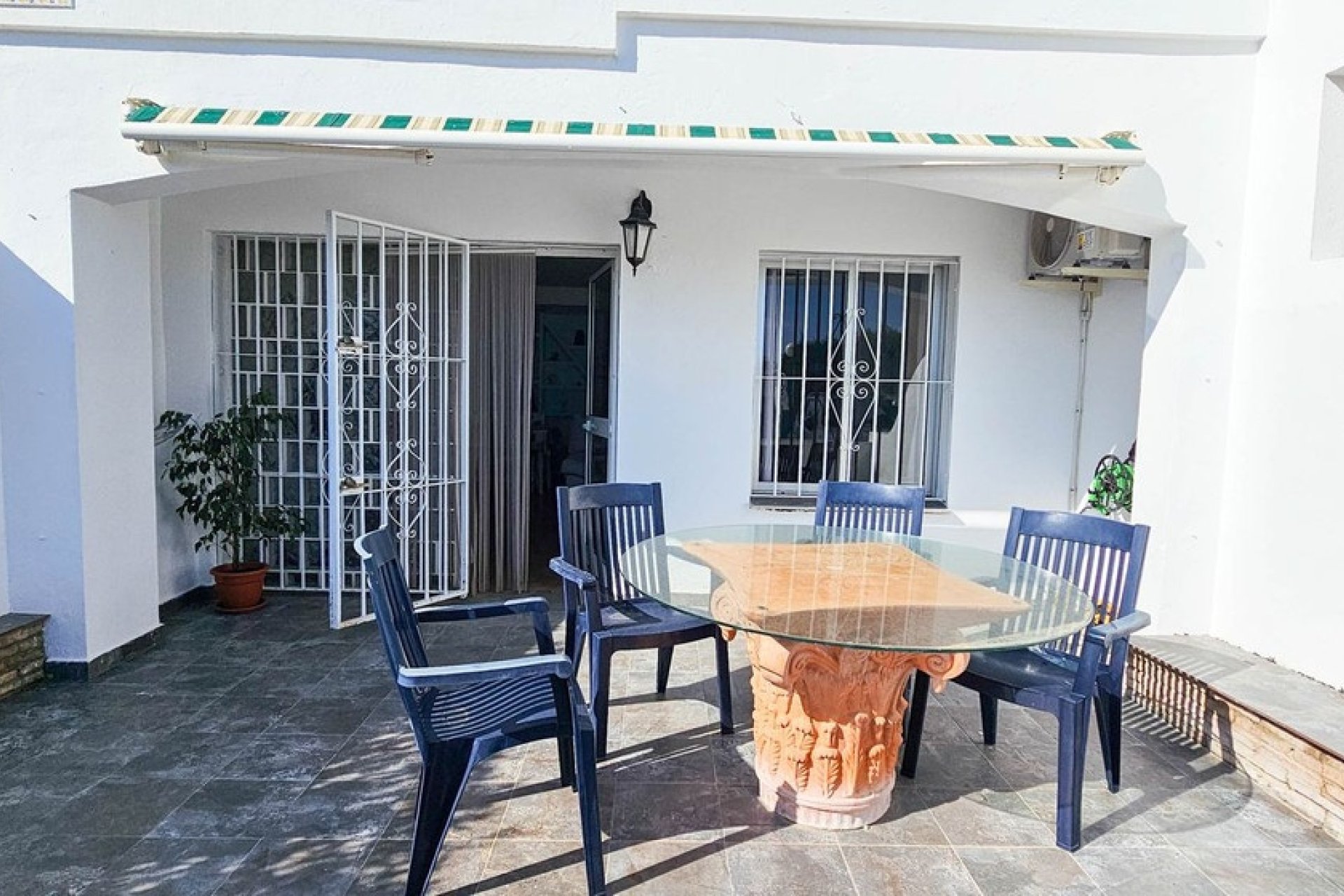 Herverkoop - Apartment -
La Duquesa - Costa del Sol