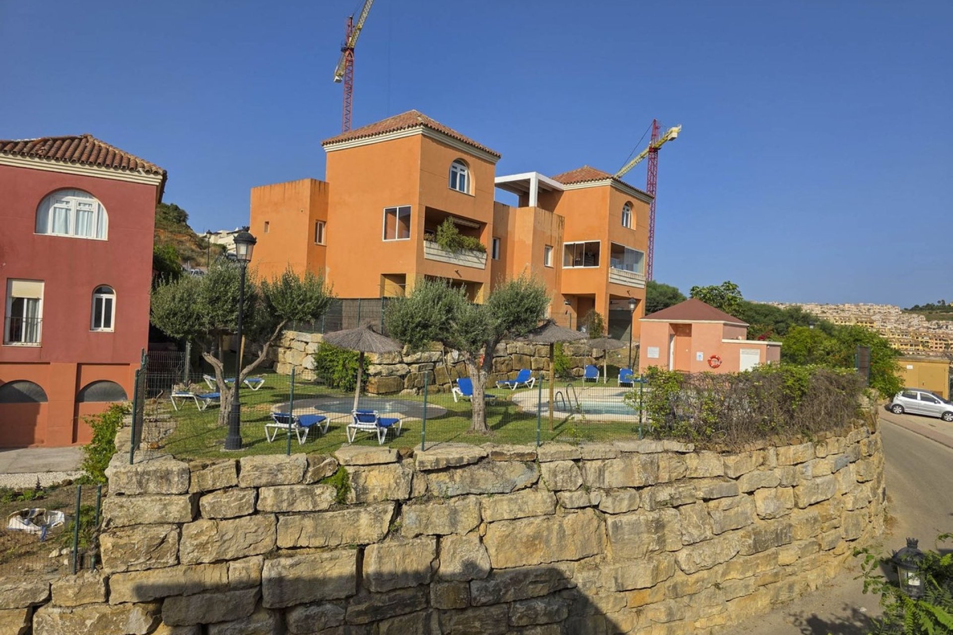 Herverkoop - Apartment -
La Duquesa - Costa del Sol