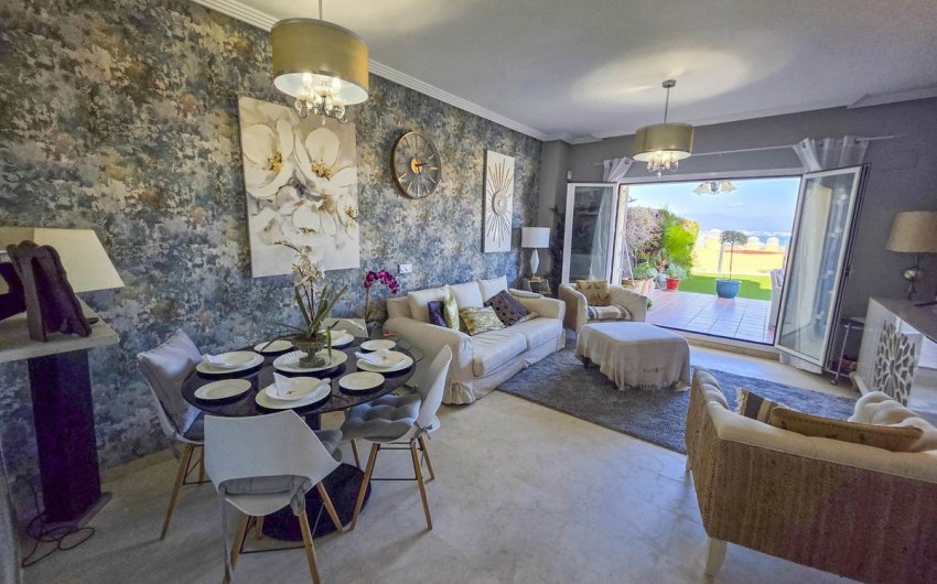 Herverkoop - Apartment -
La Duquesa - Costa del Sol