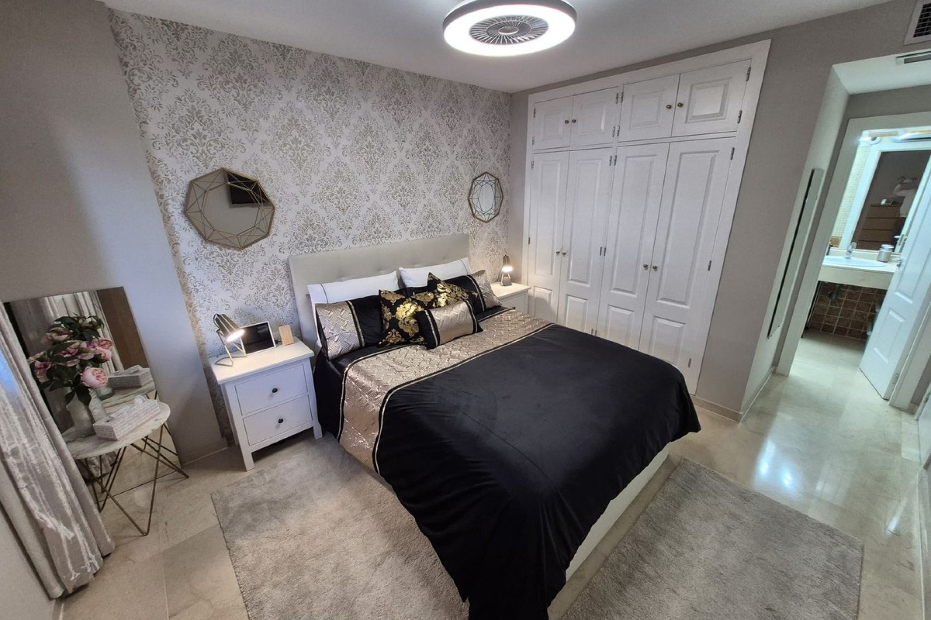 Herverkoop - Apartment -
La Duquesa - Costa del Sol