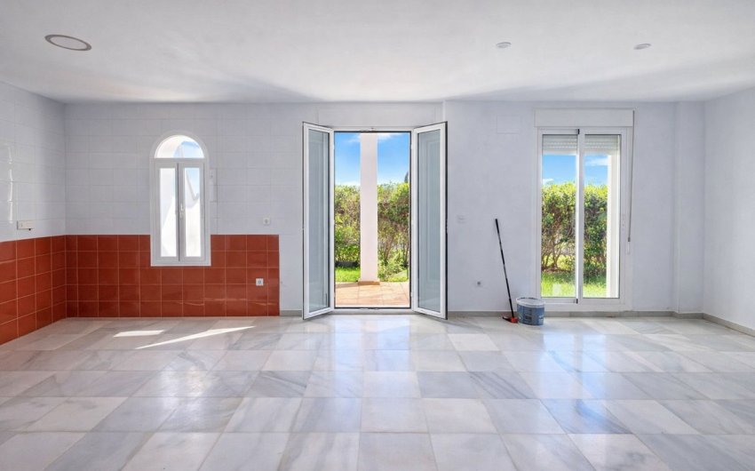 Herverkoop - Apartment -
La Duquesa - Costa del Sol