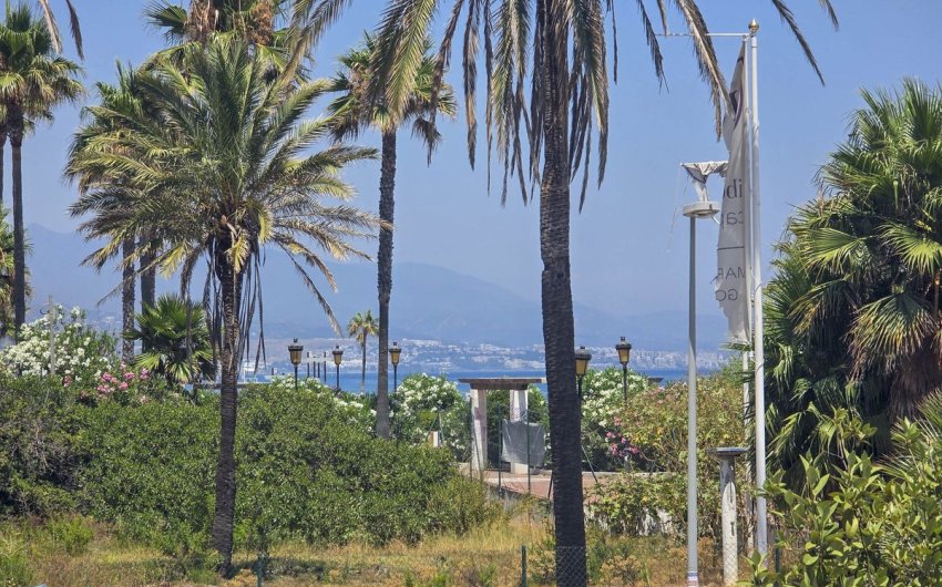Herverkoop - Apartment -
La Duquesa - Costa del Sol