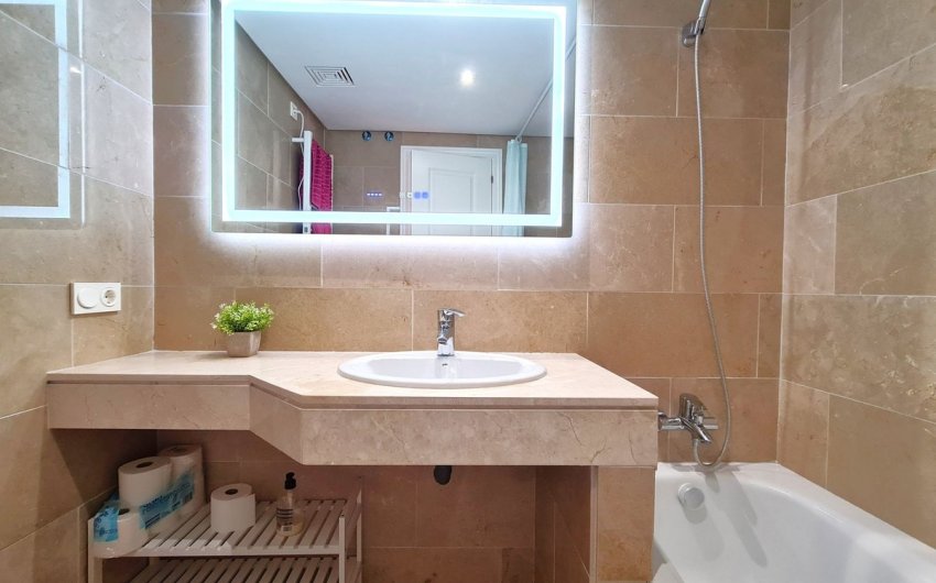 Herverkoop - Apartment -
La Duquesa - Costa del Sol