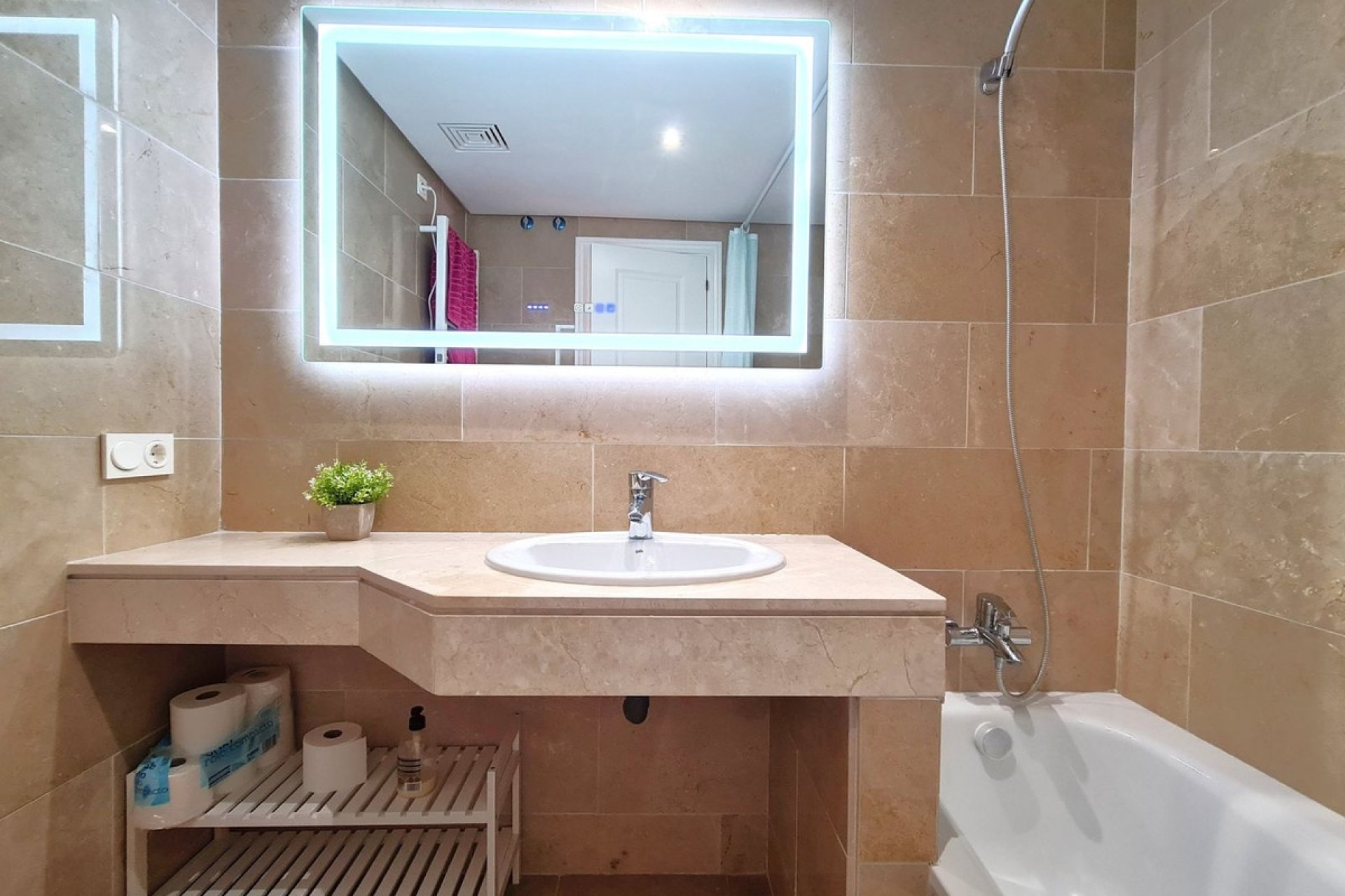 Herverkoop - Apartment -
La Duquesa - Costa del Sol
