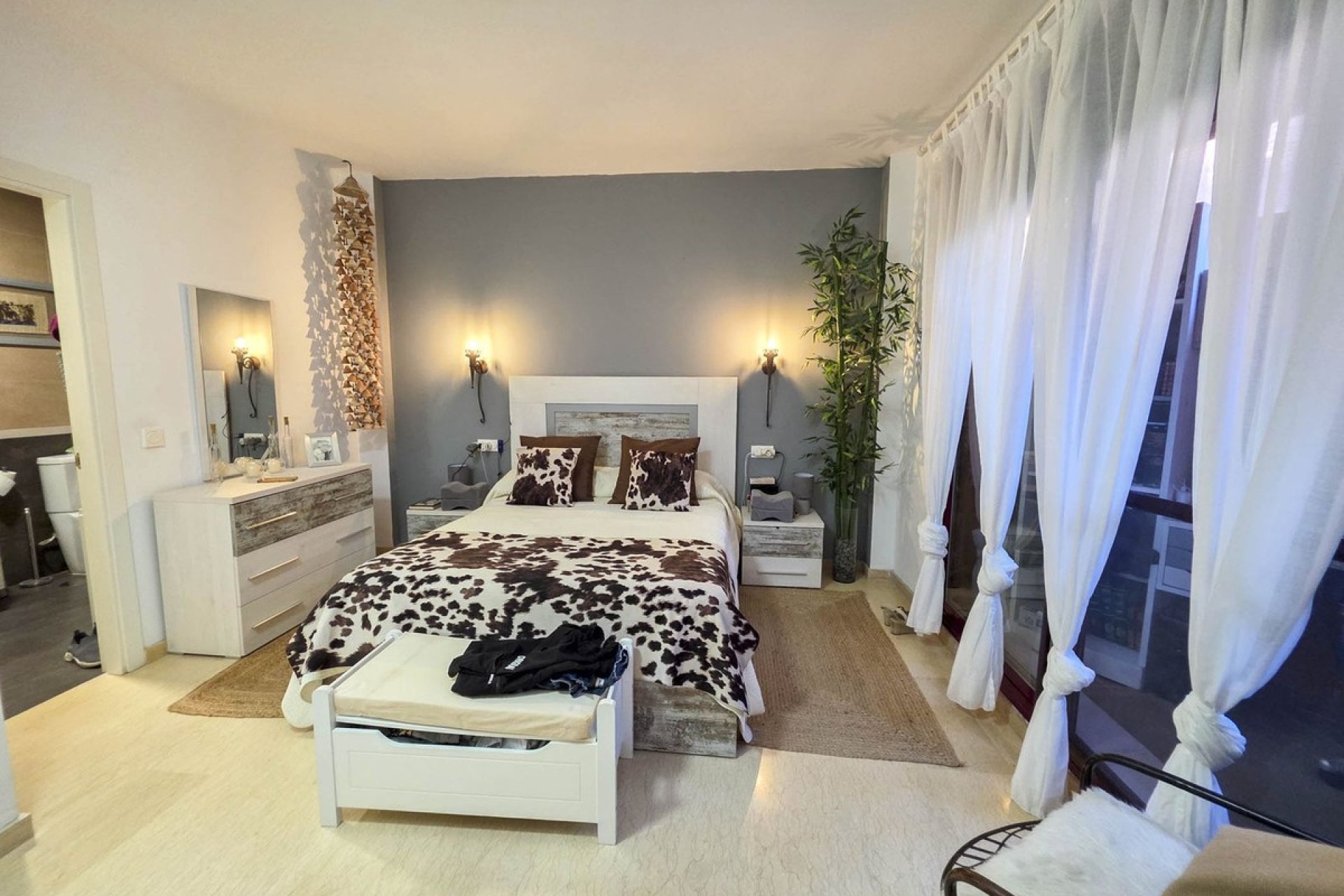 Herverkoop - Apartment -
La Duquesa - Costa del Sol