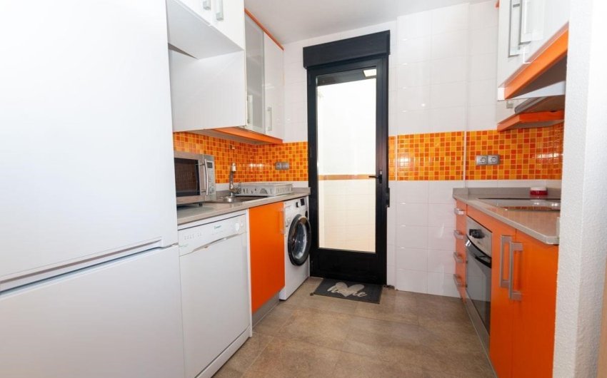 Herverkoop - Apartment -
La Mata - La Mata - Town