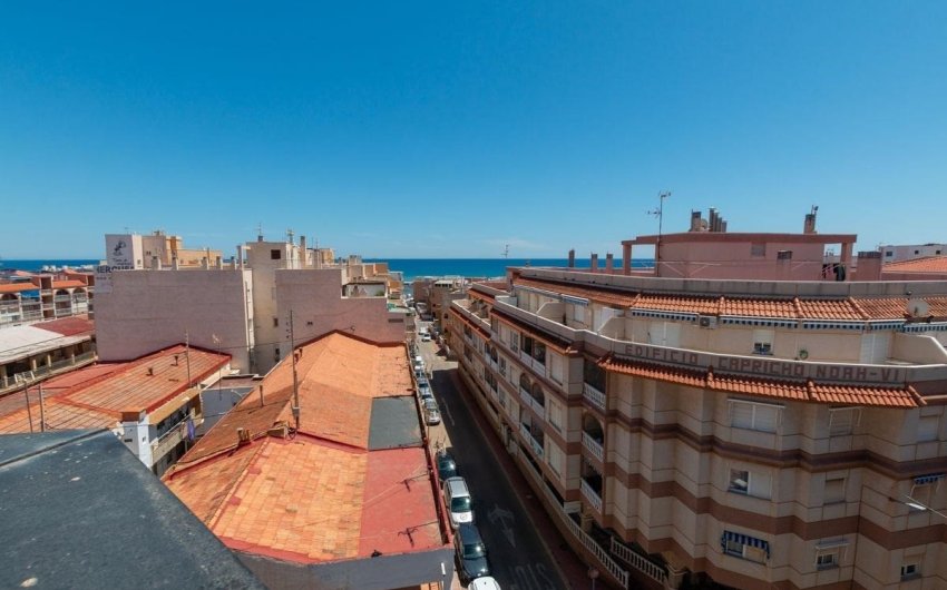Herverkoop - Apartment -
La Mata - La Mata - Town