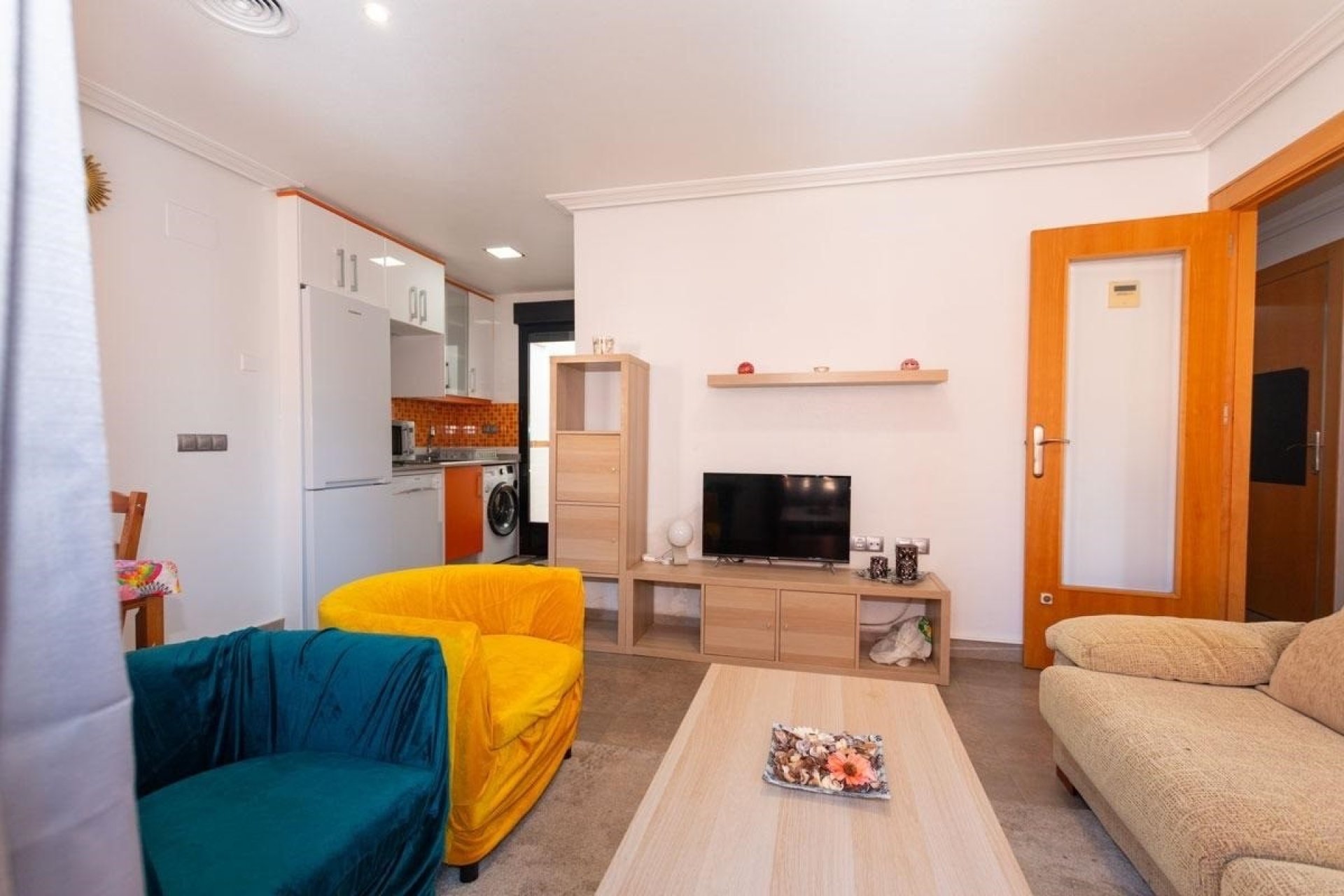 Herverkoop - Apartment -
La Mata - La Mata - Town