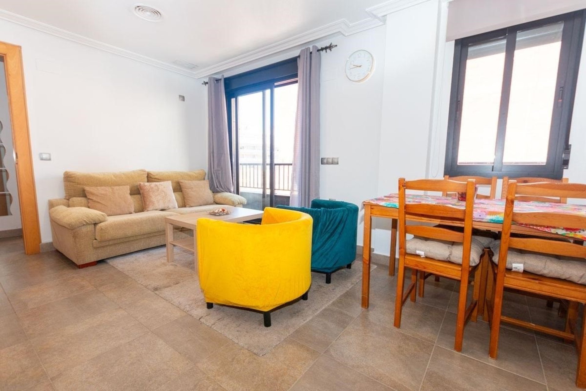 Herverkoop - Apartment -
La Mata - La Mata - Town