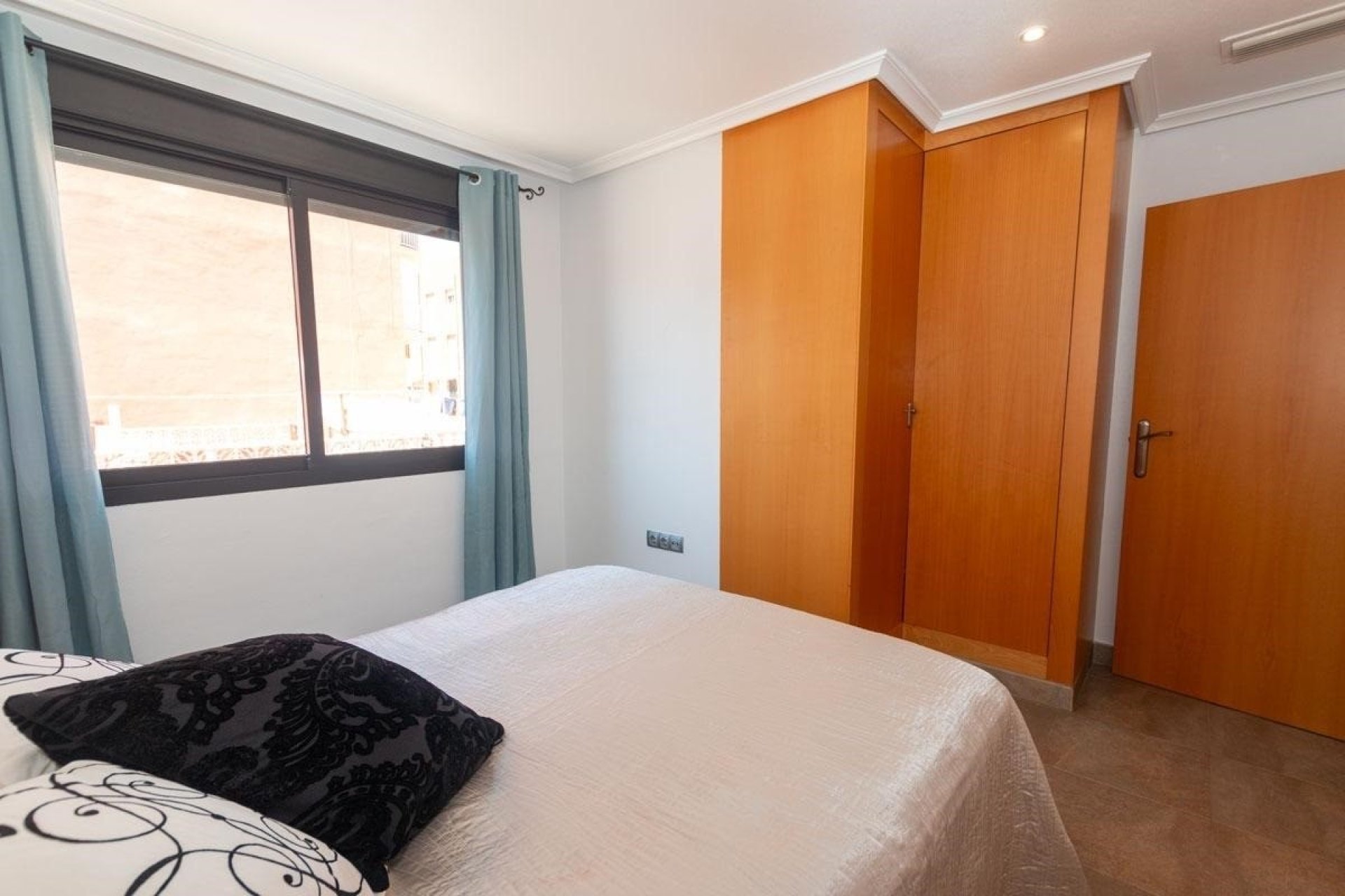 Herverkoop - Apartment -
La Mata - La Mata - Town
