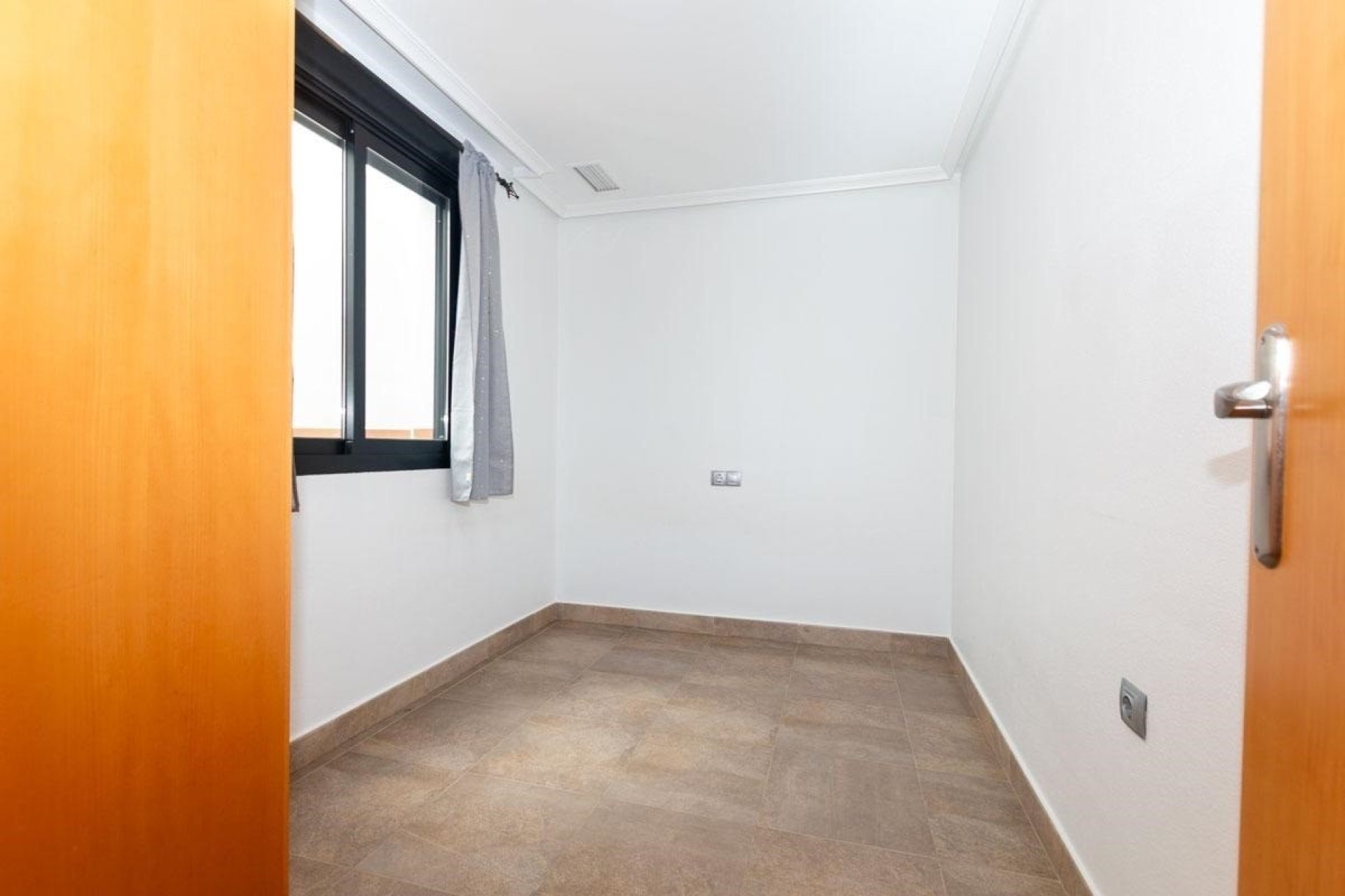 Herverkoop - Apartment -
La Mata - La Mata - Town