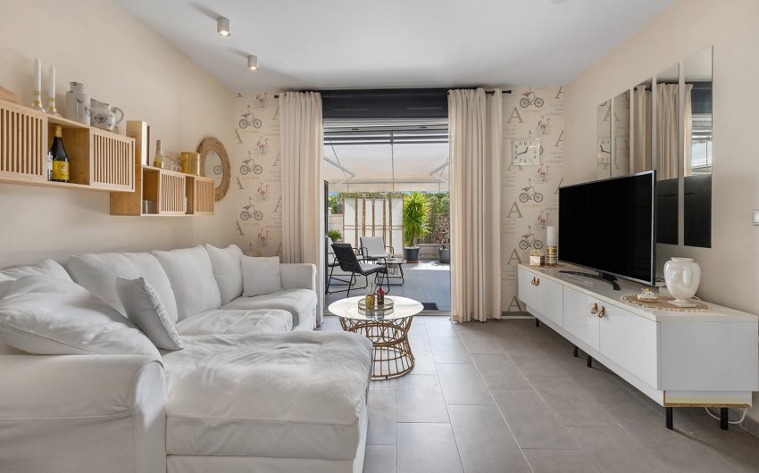 Herverkoop - Apartment -
La Mata - Playa