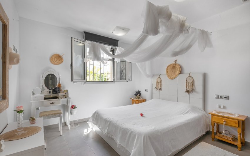 Herverkoop - Apartment -
La Mata - Playa