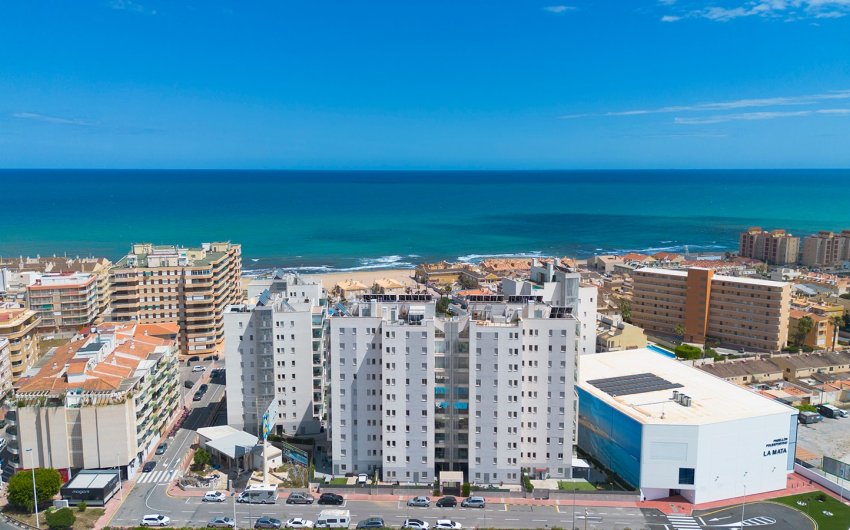 Herverkoop - Apartment -
La Mata - Playa