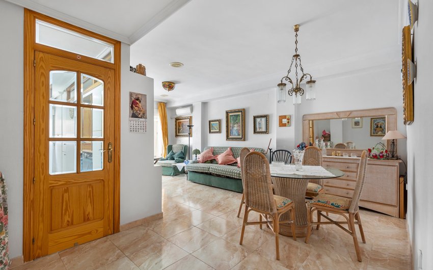 Herverkoop - Apartment -
La Mata - Playa