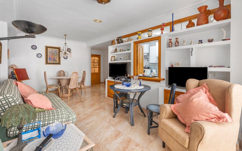 Herverkoop - Apartment -
La Mata - Playa