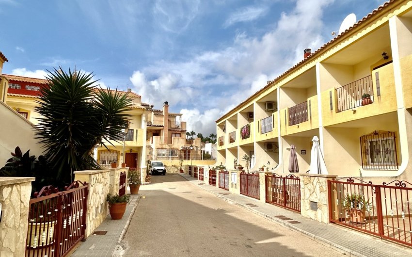 Herverkoop - Apartment -
La Zenia - Costa Blanca