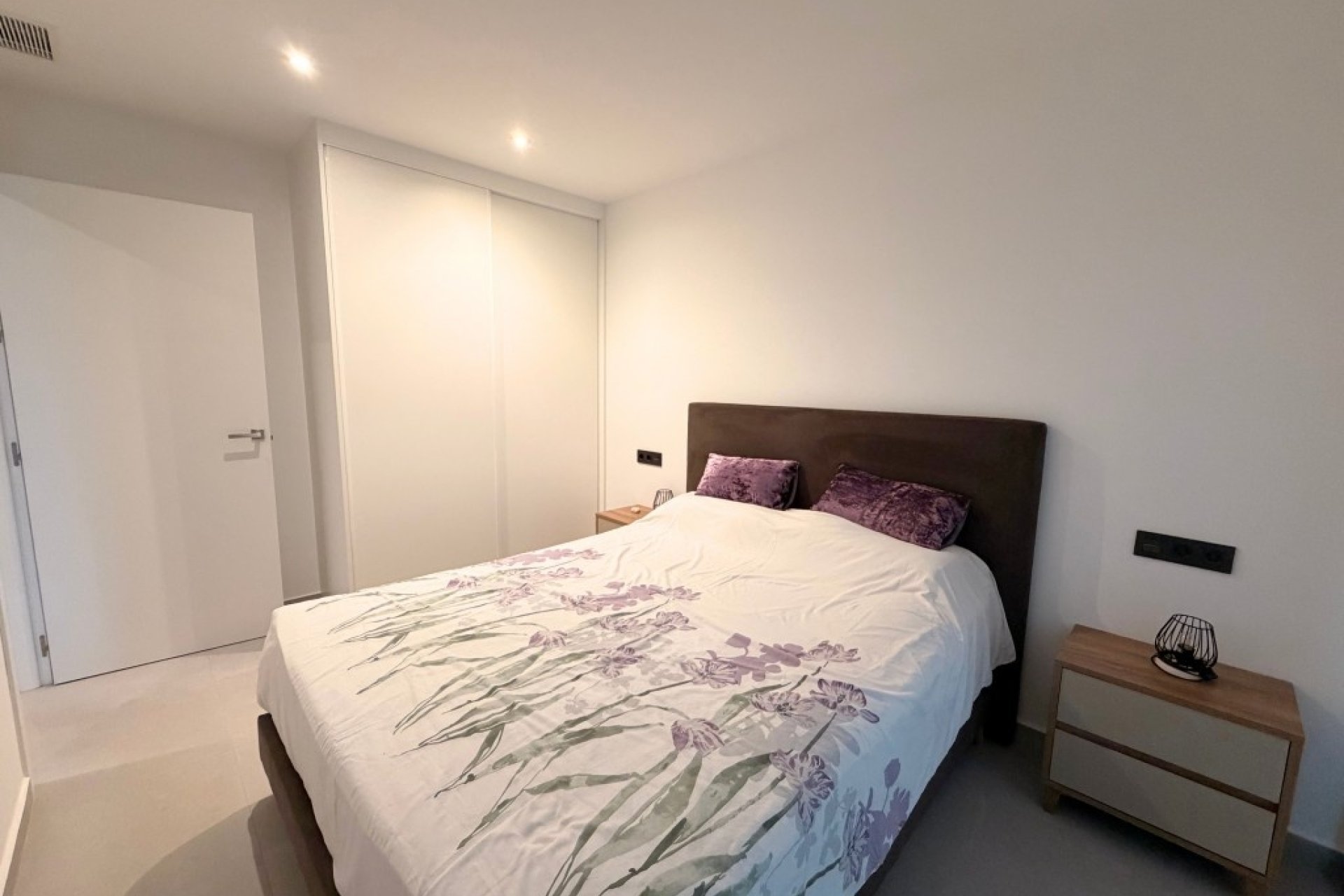 Herverkoop - Apartment -
Lo Crispin - Inland