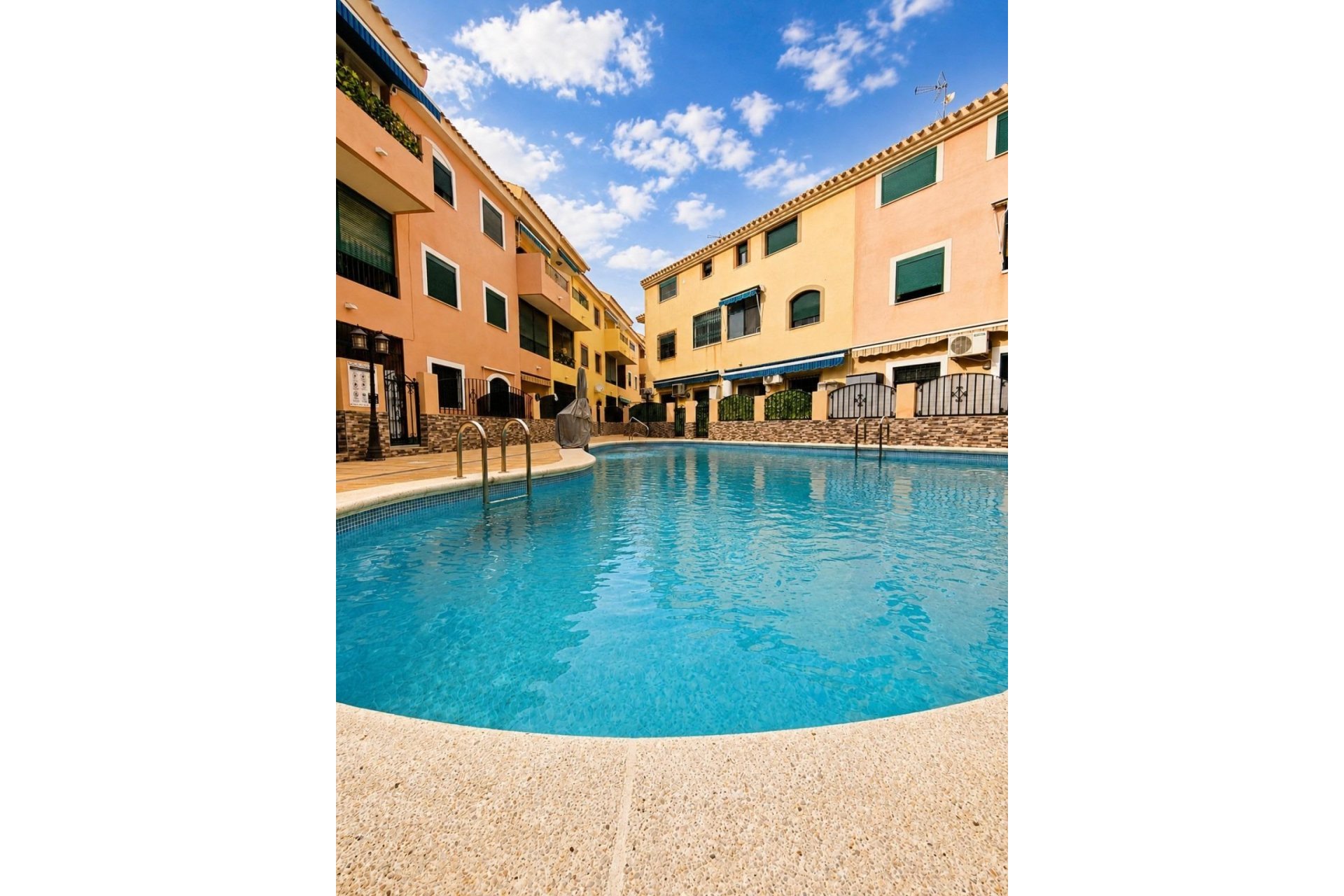 Herverkoop - Apartment -
Los Alcazares - Los Narejos-punta Calera