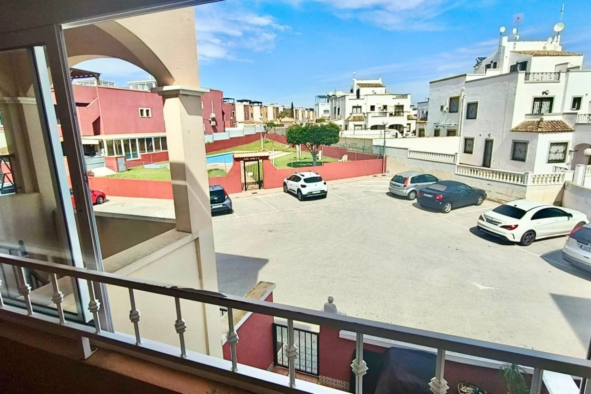 Herverkoop - Apartment -
Los Altos