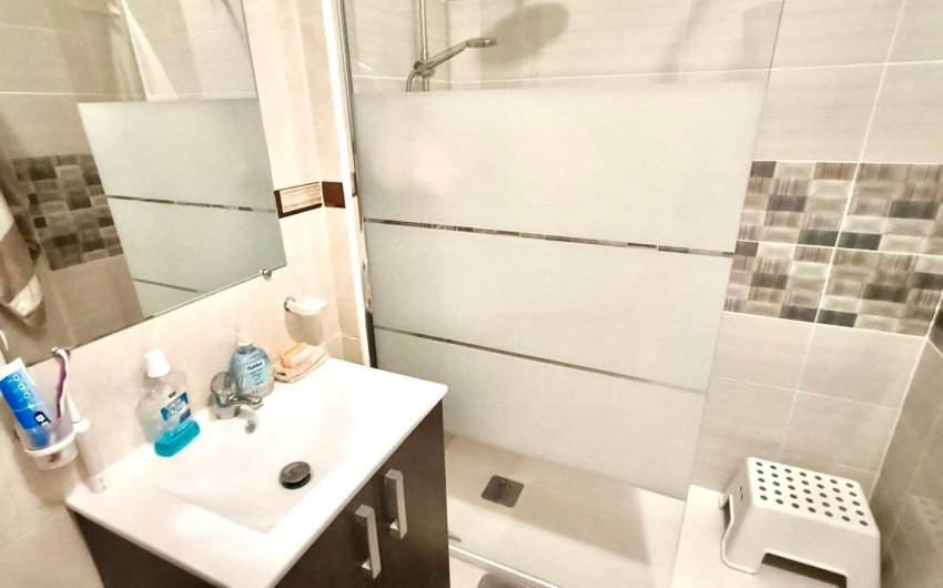 Herverkoop - Apartment -
Los Altos