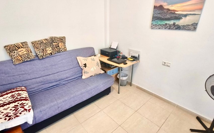 Herverkoop - Apartment -
Los Altos