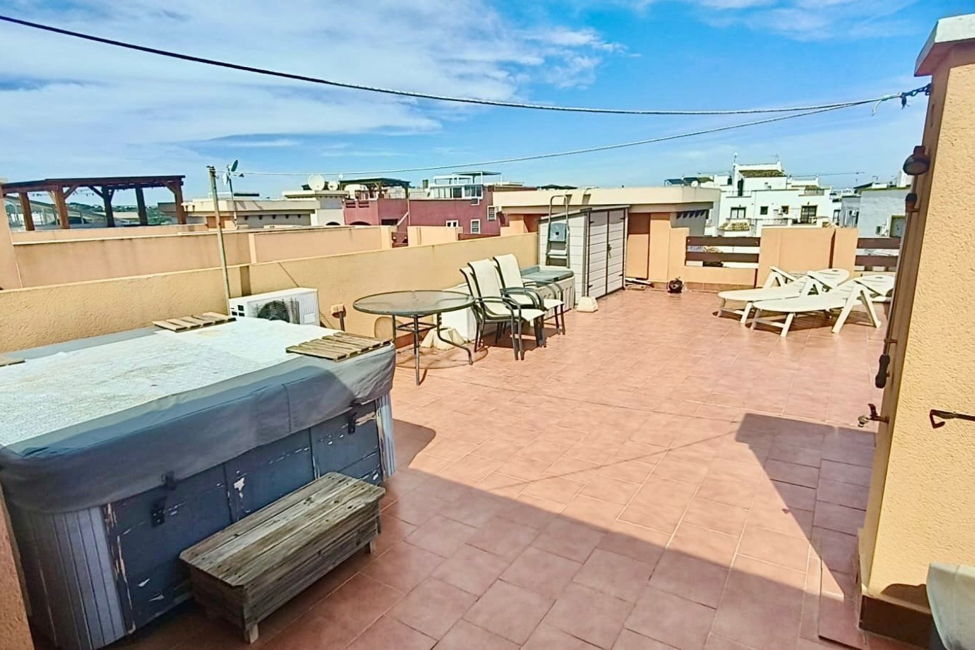 Herverkoop - Apartment -
Los Altos