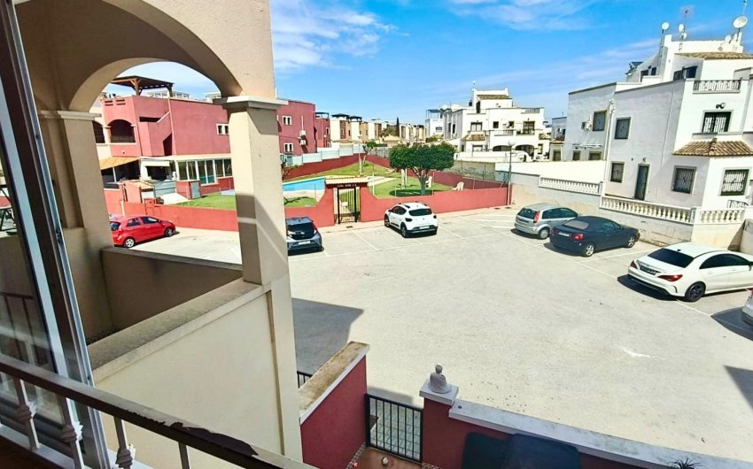 Herverkoop - Apartment -
Los Altos