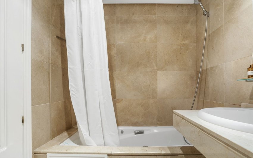 Herverkoop - Apartment -
Manilva - Inland