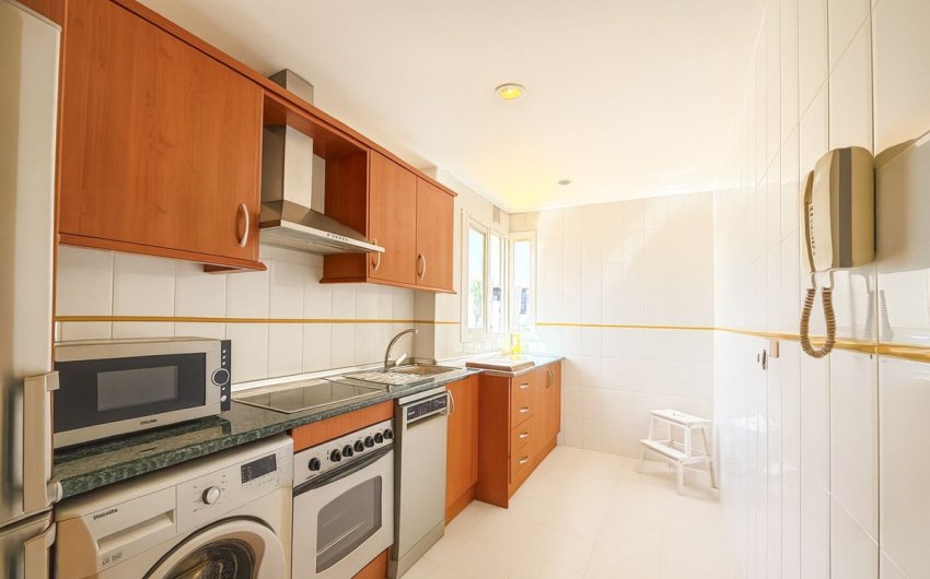 Herverkoop - Apartment -
Manilva - Inland