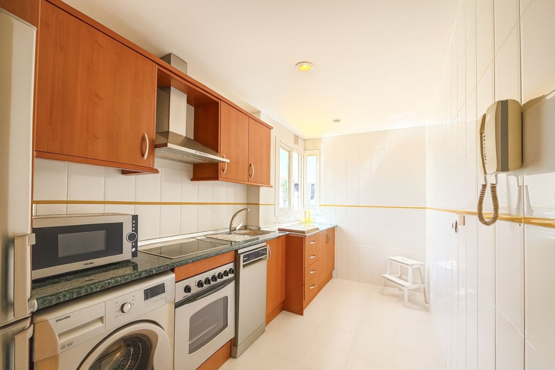 Herverkoop - Apartment -
Manilva - Inland