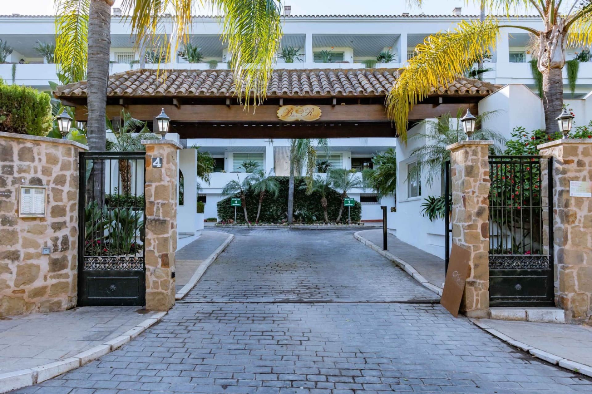 Herverkoop - Apartment -
Marbella - Los Monteros