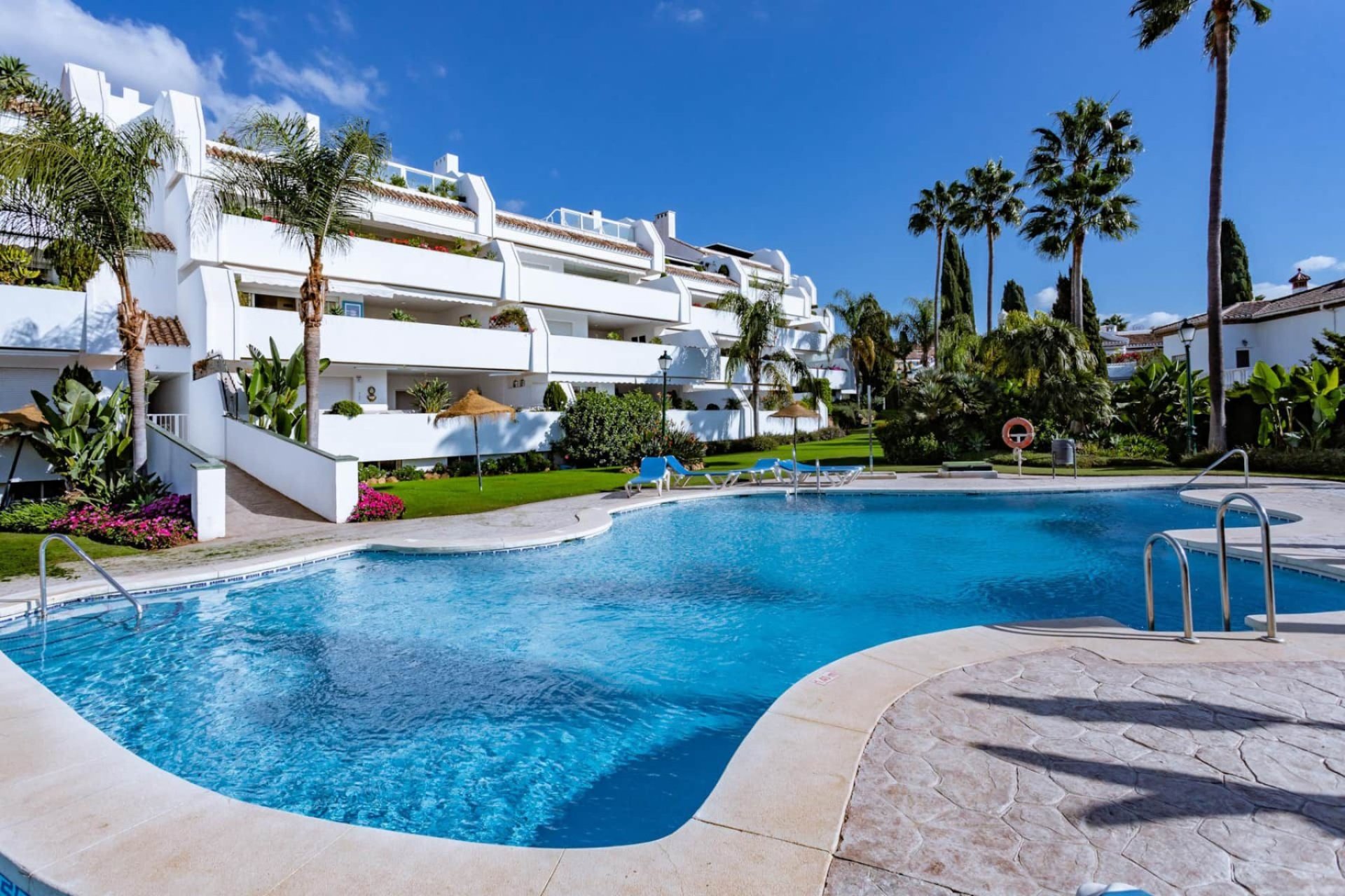 Herverkoop - Apartment -
Marbella - Los Monteros