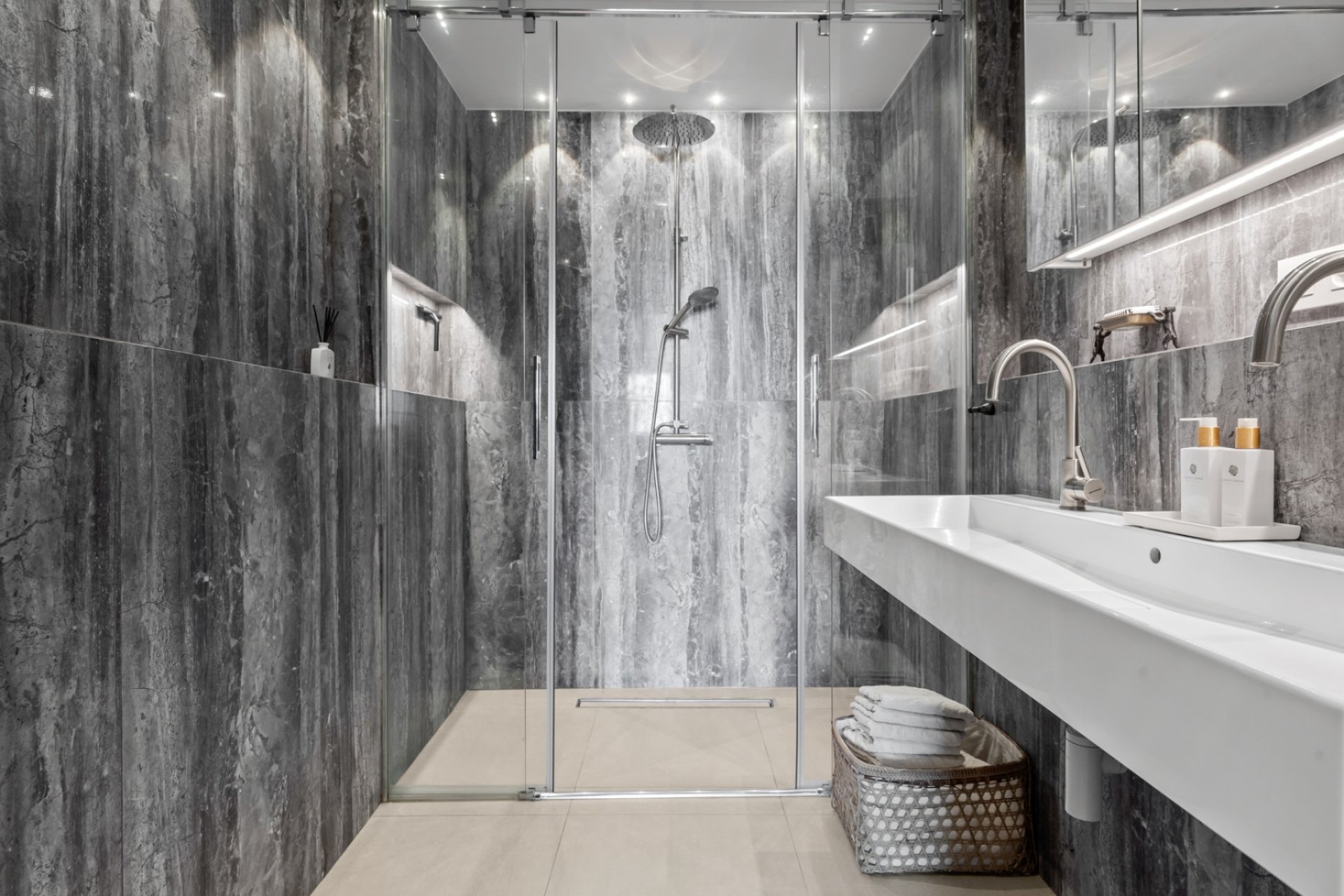 Herverkoop - Apartment -
Marbella - Nueva Andalucía